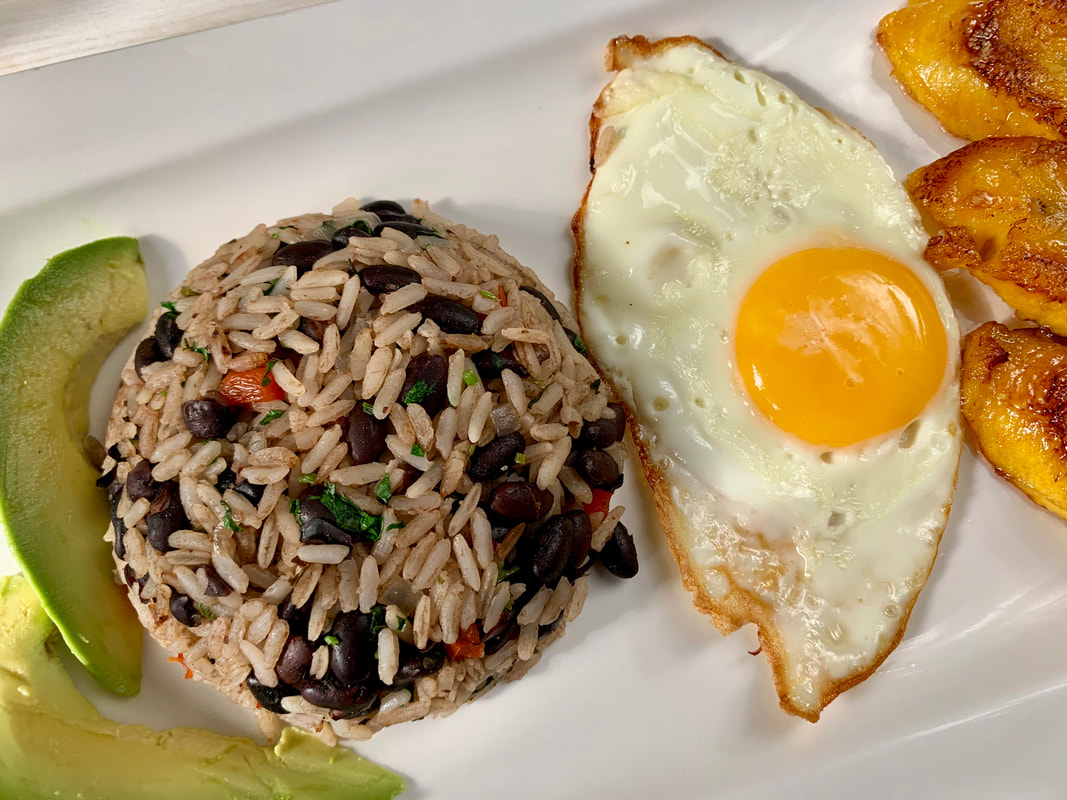 Gallo pinto costarricense tradicional
