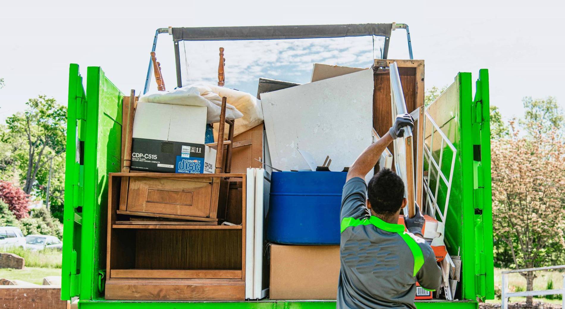 Clear Out Junk Dubai crew ready to help