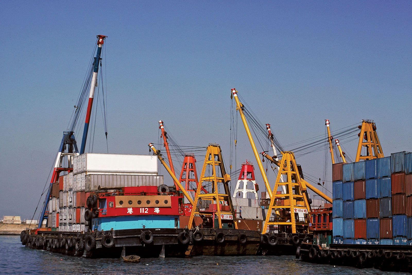 Uluslararası deniz taşımacılığı ve kargo operasyonları