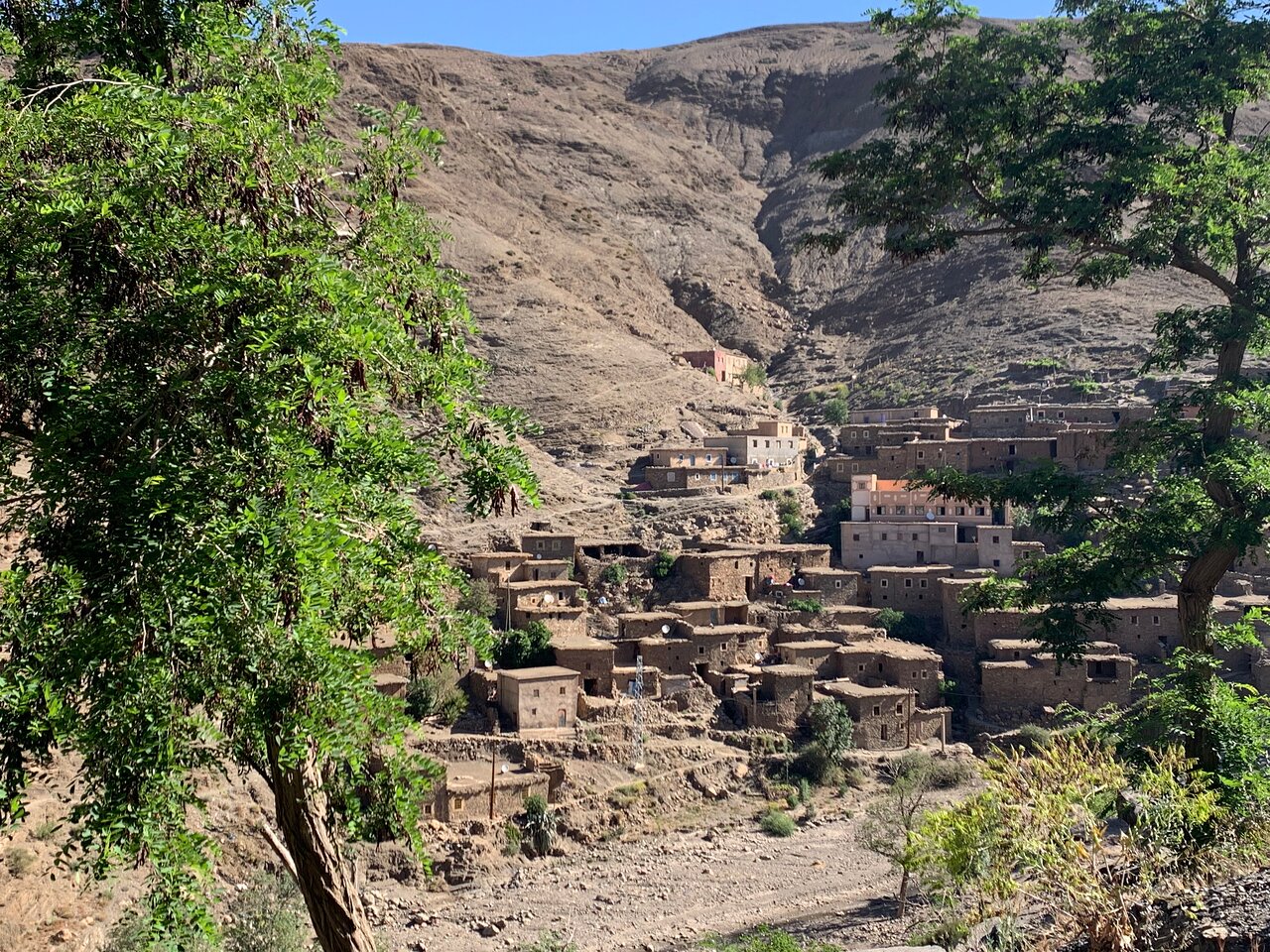 أگفاي — عشاء أمازيغي وغروب الشمس