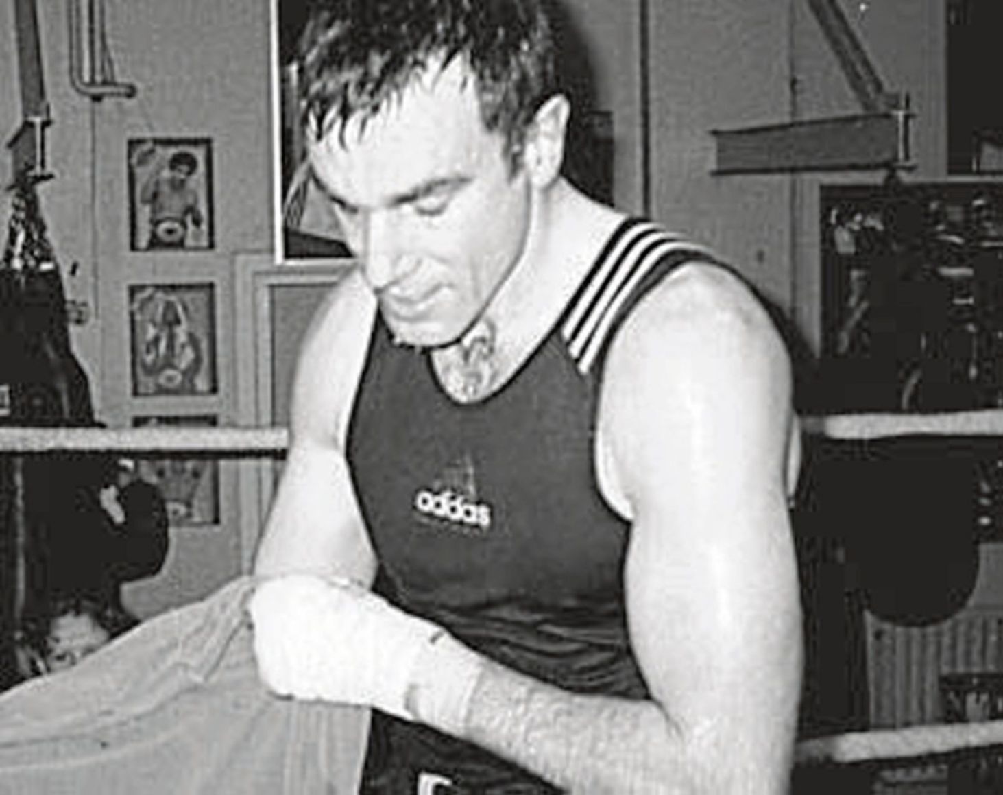 Daniel Day-Lewis berlatih tinju secara intens untuk perannya di The Boxer (1997)